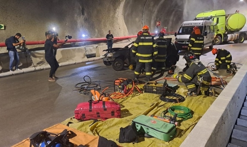 Concessionária Tamoios realiza simulado de acidente em túnel do Contorno Sul